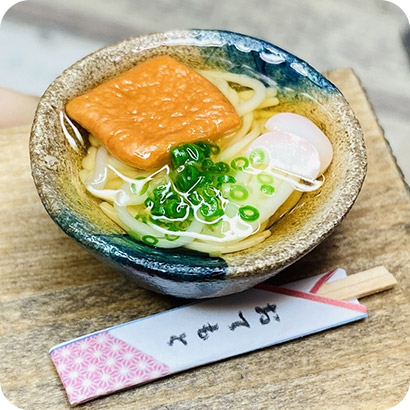 【キンカンの工作室】　ミニチュアキット　きつねうどん
