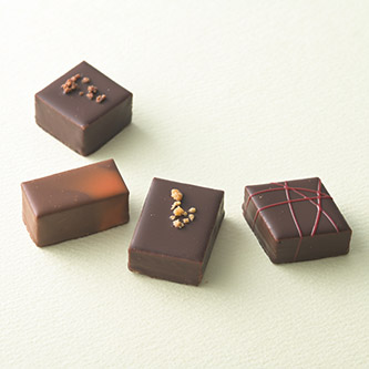 ル ショコラ ドゥ アッシュ 琉球（4粒入）