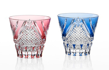 異なる魅力を放つ二大切子