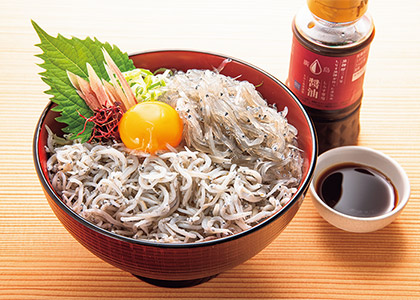 【もみじ水産】オリジナル醤油付き生しらす・釜揚げしらすセット