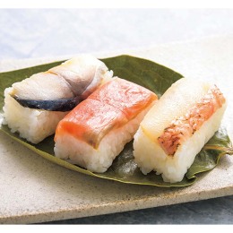 奈良 柿の葉すし本舗たなか 柿の葉すし木箱15個入詰合せ〈KT153K〉