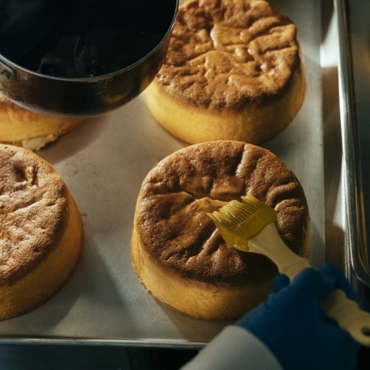 わぁー、ごっちょうだ、いただきまぁーしゆ。 柚子ヴぁたーケーキ。 - 市町村情報センターひろしま夢ぷらざ