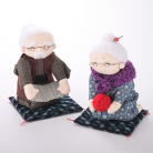 【猪野扶佐恵作】フーの人形　座布団のおじいさん・おばあさん