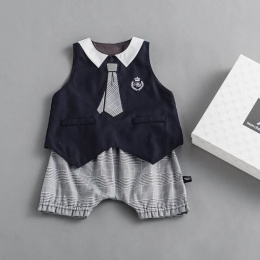 【mon cheri BeBe】ジャケット風スタイ&パンツセット(ギフトボックス付)