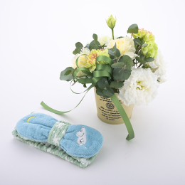 【madame tete】フラワーアレンジメント A（白・グリーン系）・ムーミン タオル地ヘアバンド「夢であいましょう」セット