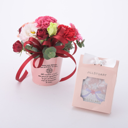 【madame tete】フラワーアレンジメント A（赤・ピンク系）・ジルスチュアート パッケージ入りクオーレタオルハンカチ セット