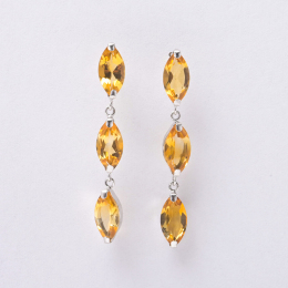 K18WGシトリンピアス